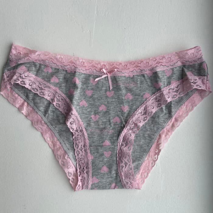 culotte-grise-bordure-rose-dentelle