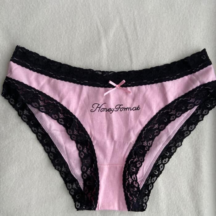 Culotte rose en coton, bordure dentelle