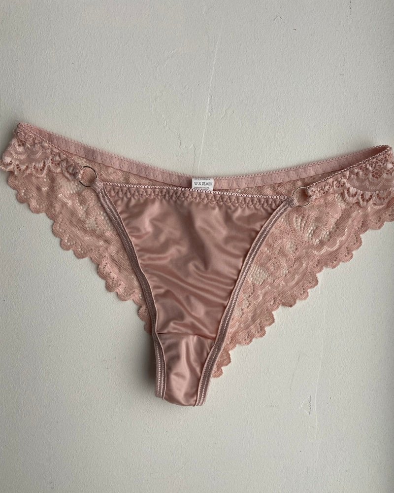 culotte sale - En satin couleur beige