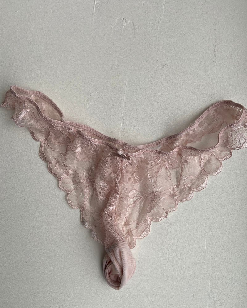 string-rose-pale-dentelle