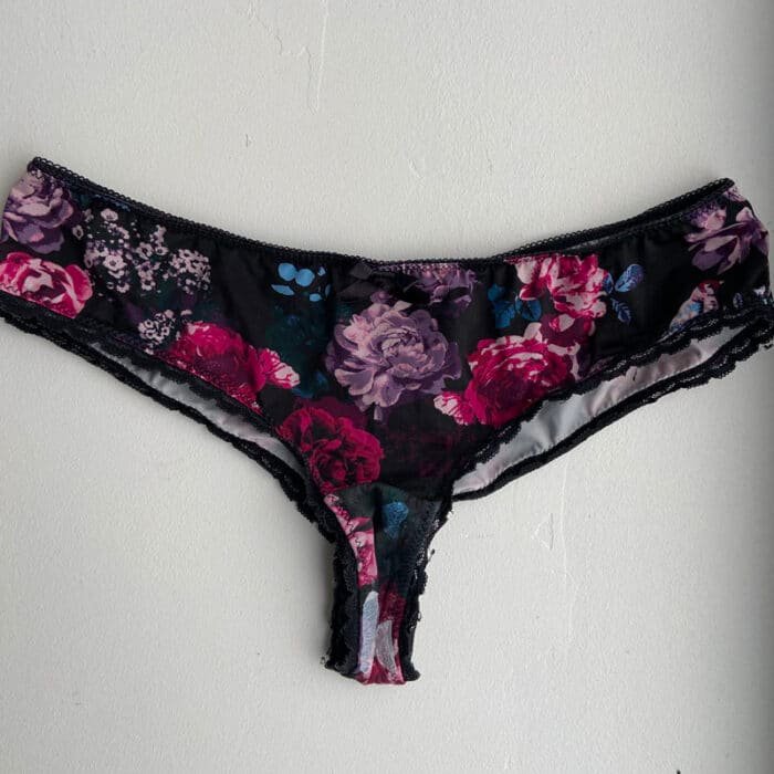 tanga-fleurs