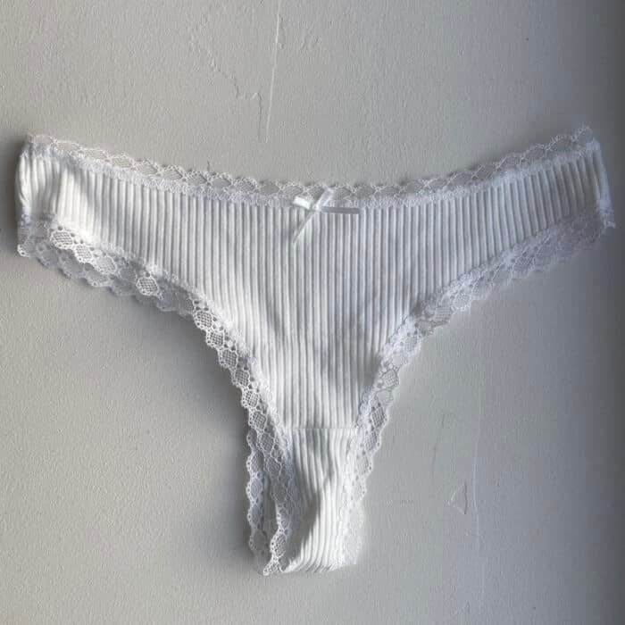 String blanc en coton avec petit nœud